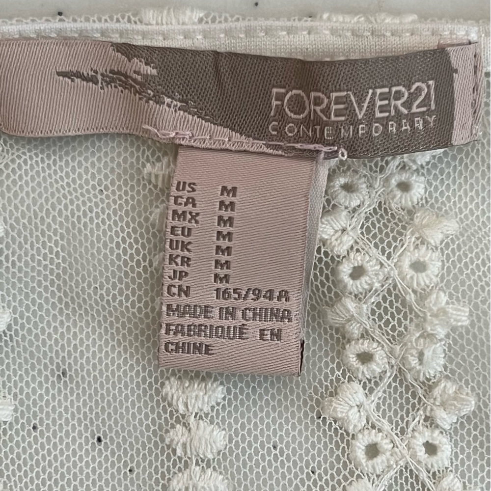 Forever 21 Sheer Ivory Lace & Embroidered Peplum Sleeveless Top Medium NWT - Picture 11 of 15